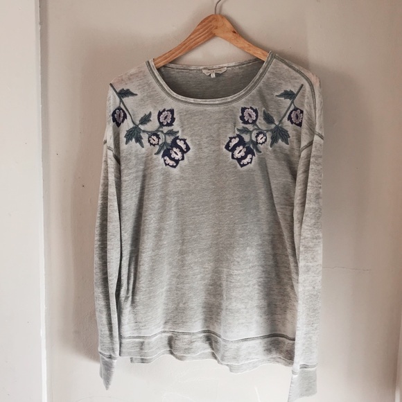 Lucky Brand Embroidered sweatshirt size S - Picture 2 of 3